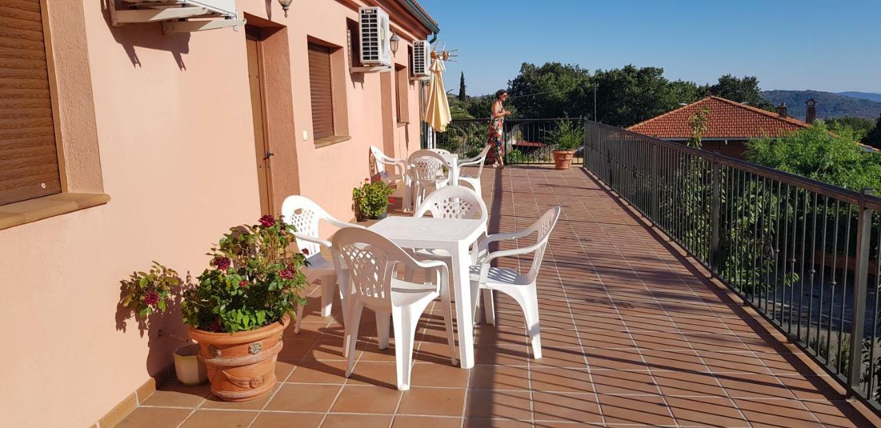 Apartamentossierradegata La Noguera Villamiel 外观 照片